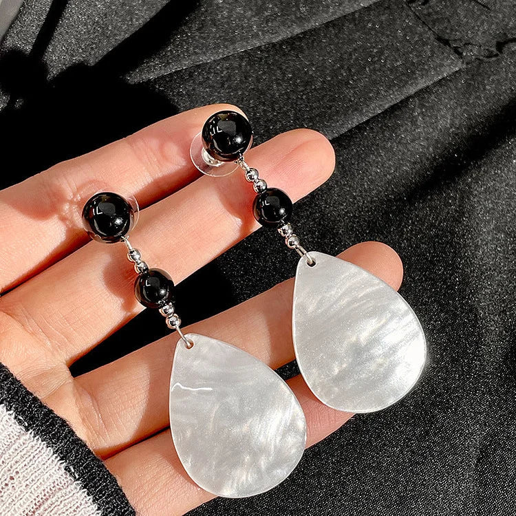 Vintage Muschel-Ohrringe mit Perlmutt-Finish – Elenya