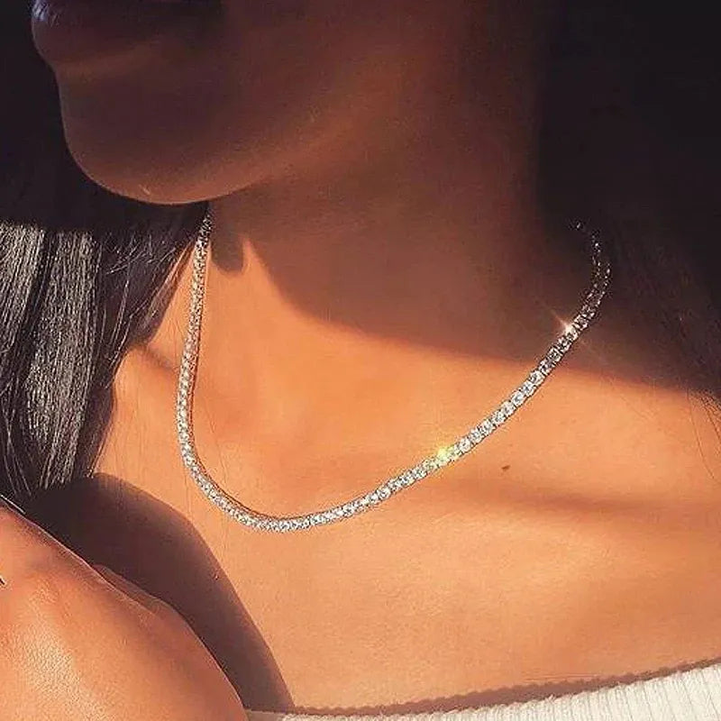 Glitzerndes Tennis-Halsband aus Edelstahl mit Zirkonia – Lena