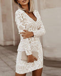 Figurbetontes Kleid mit V-Ausschnitt für elegante Looks – Isabella