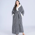 Warmer Flanell Damen Bademantel mit Kapuze & Taschen – Lena