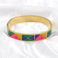 Goldener Edelstahl Armreif mit geometrischem Design – Lisa