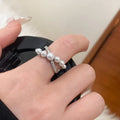 Verstellbarer Vintage-Ring mit Zirkonia & Perle – Evelyne