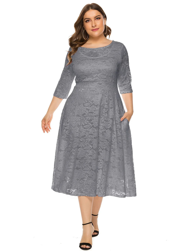 Elegantes Midikleid mit Spitzenärmeln in Übergröße – Sofia