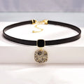 Glitzerndes Leder Halsband mit Zirkonia Anhänger – Lena