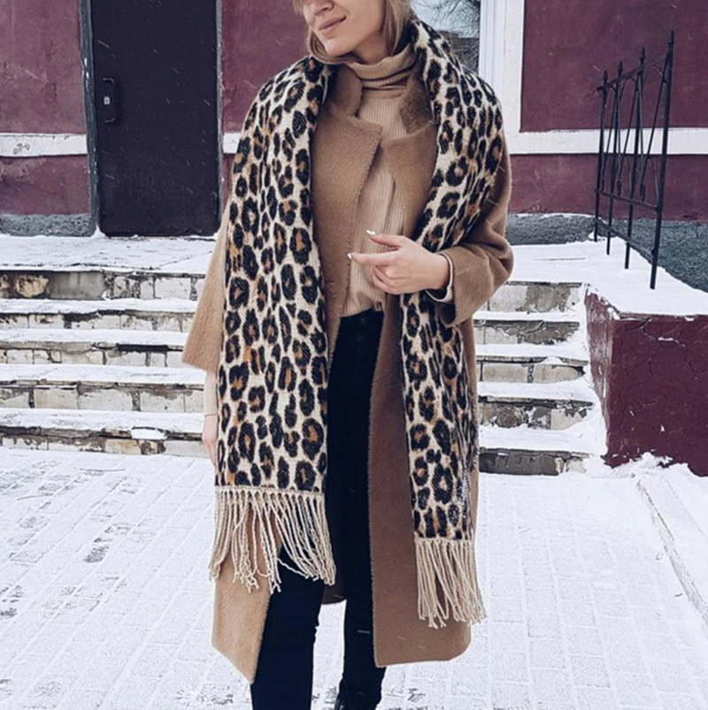 Elegant & vielseitig kombinierbar – Halstuch für Frauen