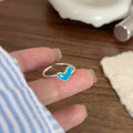 Silberner Herzring mit blauem Tropfen-Detail – Evelyne