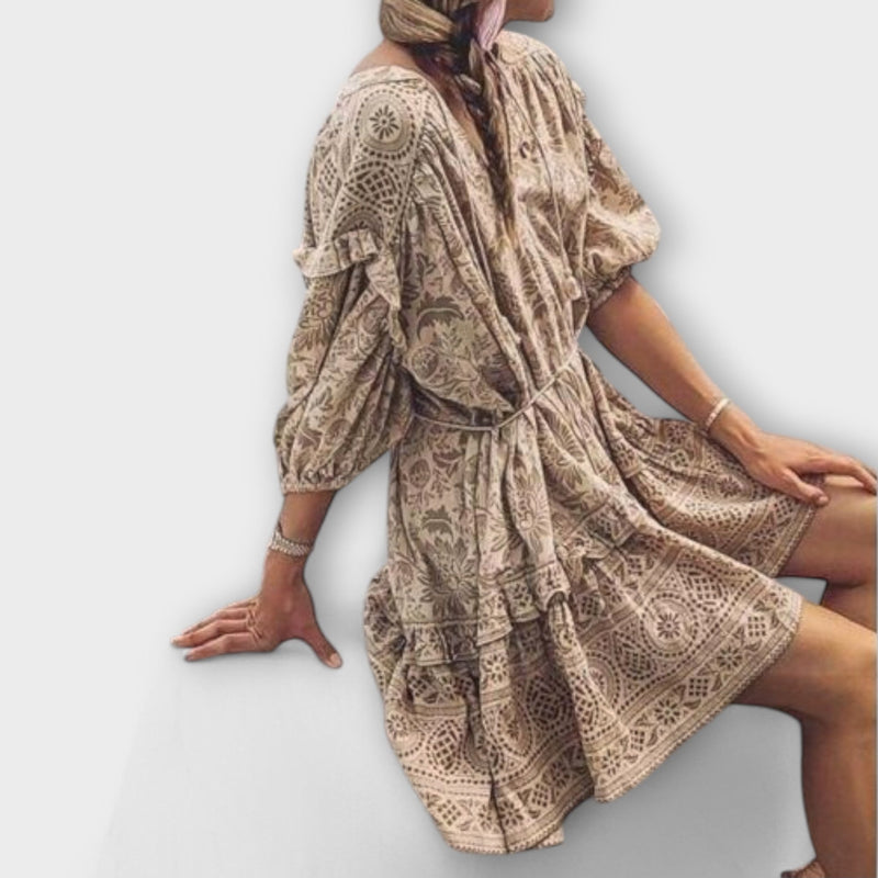 Boho Minikleid Damen mit Gürtel und Rüschen – Miliani