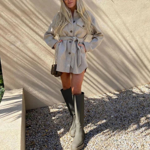 Eleganter mittellanger Wollmantel mit Gürtel – Helena