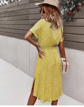 Boho Midi-Kleid mit Knöpfen & Blumenmuster – Elara