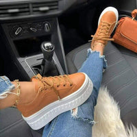 Modische und bequeme Schuhe für jeden Look – Karina