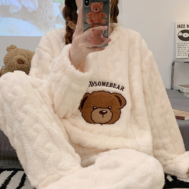 Warmer Fleece-Schlafanzug mit Bärenmuster für Damen – Mariola
