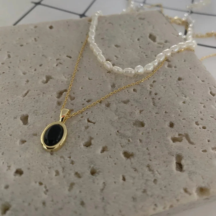 Schwarze Onyx- & Perlen-Stapelkette – Valeria