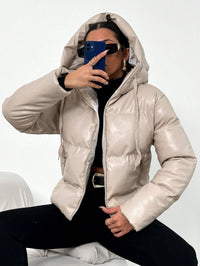 Warme Damen Winterjacke mit Kapuze und Taschen – Frieda