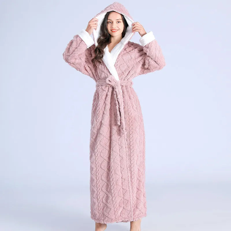 Warmer Flanell Damen Bademantel mit Kapuze & Taschen – Lena