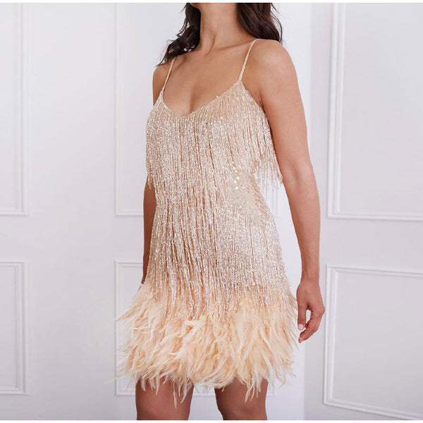 Glamouröses Pailletten-Cocktailkleid mit Federn – Isabella