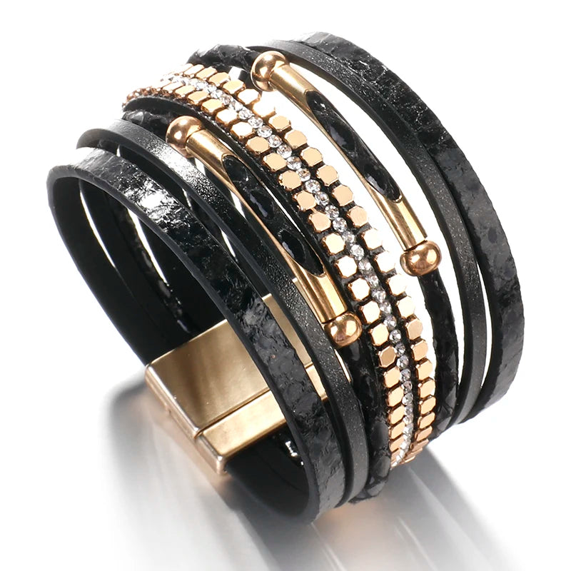 Lederarmband mit Schlangenledermuster und Kristallen – Emilia