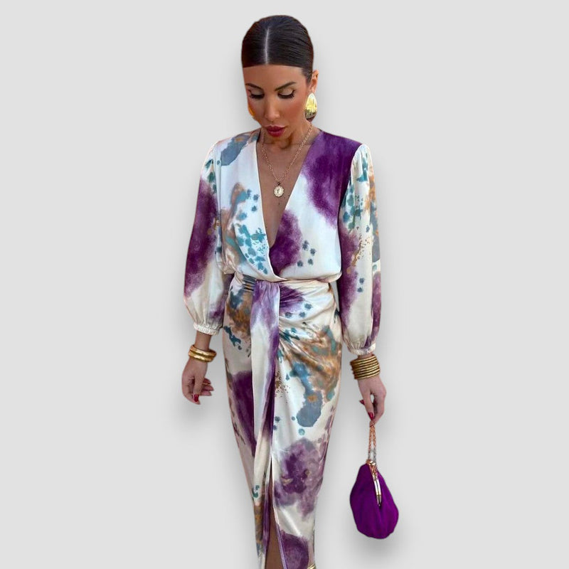 Violettes Abendkleid mit V-Ausschnitt und Stil – Amira