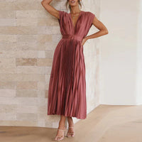 Elegantes Kleid mit V-Ausschnitt und Falten – Celestine