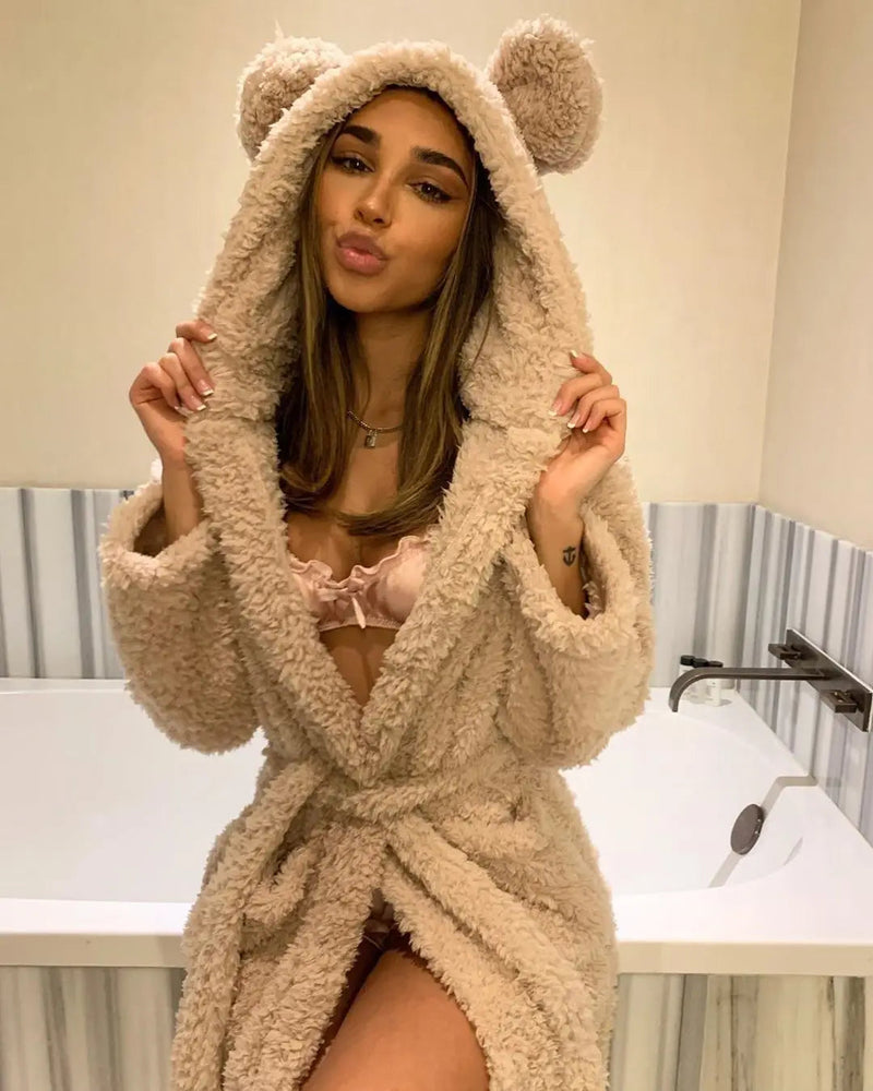 Weicher Fleece Bademantel mit Kapuze für Damen – Emilia