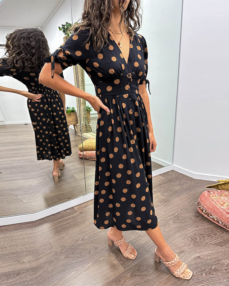 Elegantes Punktkleid mit V-Ausschnitt – Amelie