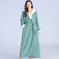 Warmer Flanell Damen Bademantel mit Kapuze & Taschen – Lena