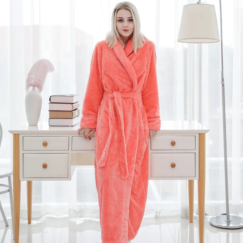 Kuscheliger Fleece Bademantel für Damen & Herren – Lena