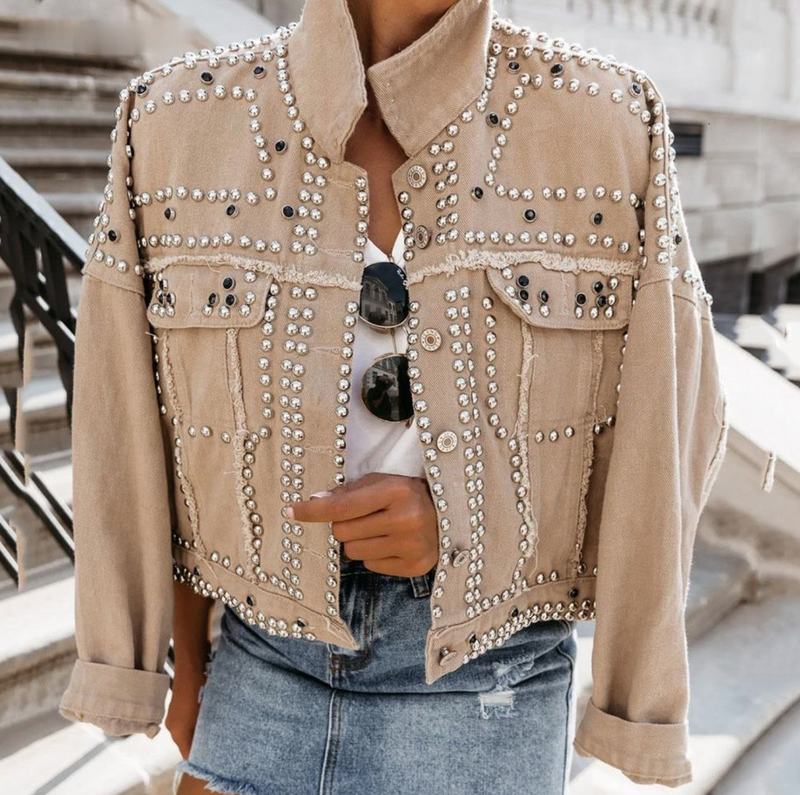 Stylische Jeansjacke mit Nieten – Alexia