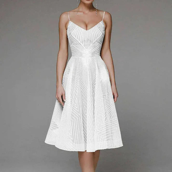 Elegantes Abendkleid mit offenem Rücken – Margot