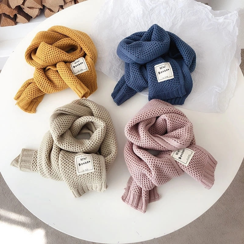 Warmer Kinderschal aus weichem Material – Nuvilo