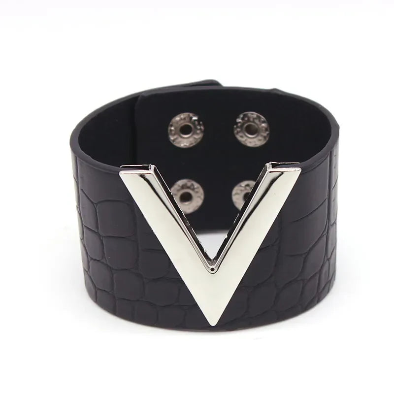Breites Leder-Wickelarmband mit Metallakzent für Damen – Lisa