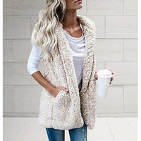 Kuschelige Damen-Strickjacke mit Plüschkapuze – Lena