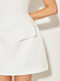 Skulpturiertes Minikleid mit Kragen und Taschen – Léa