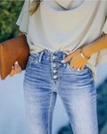 High Waist Flare Jeans mit Knopfleiste – Emilia