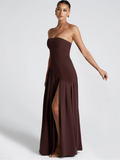 Asymmetrisches Abendkleid mit Schlitz und Choker – Elodie