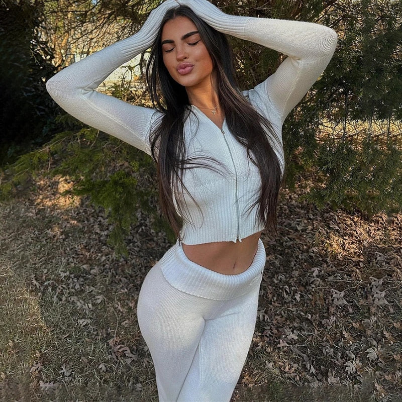 Trendiger Hausanzug mit Crop-Top & Schlaghose für Damen – Elynn