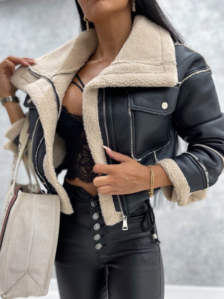 Warmer Damen Wintermantel im Leder-Look – Selina