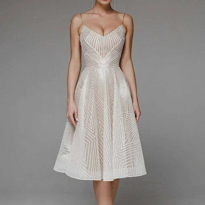 Elegantes Abendkleid mit offenem Rücken – Margot