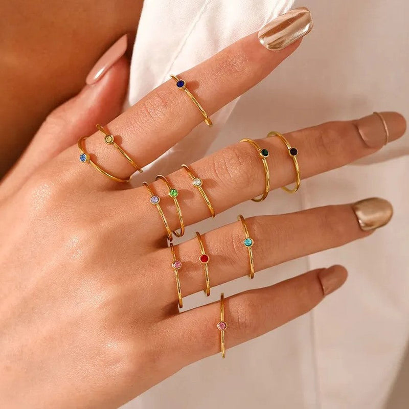 Geburtssteinring aus Gold für Damen & Herren – Lena