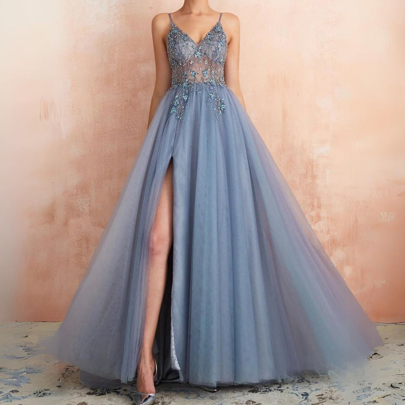 Elegantes Tüllkleid mit V-Ausschnitt und Schlitz – Anna
