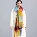 Stilvoll & warm durch den Winter – Elira Karierter Schal