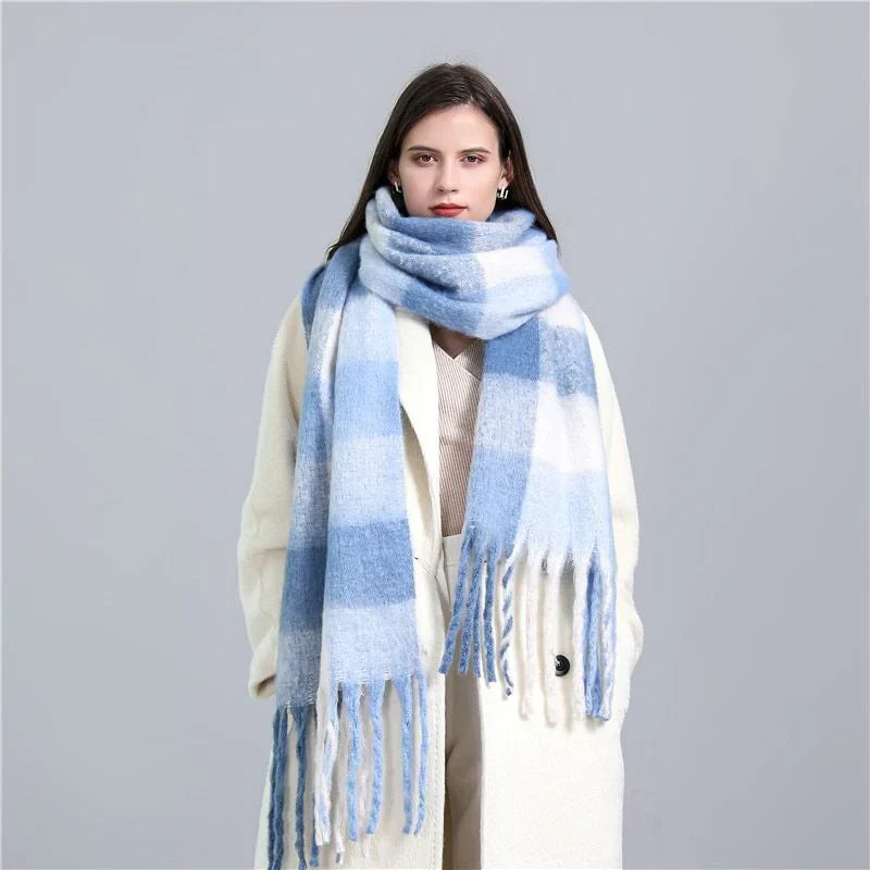 Stilvoll & warm durch den Winter – Elira Karierter Schal