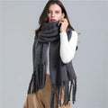 Stilvoll & warm durch den Winter – Elira Karierter Schal