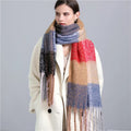 Stilvoll & warm durch den Winter – Elira Karierter Schal