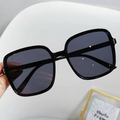 Quadratische Oversized Sonnenbrille für Damen – Larissa