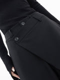 Damenhose mit asymmetrischem Knopfdetail – Livia