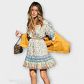 Kurzes Boho Kleid mit Blumenprint und Rüschen – Lenina