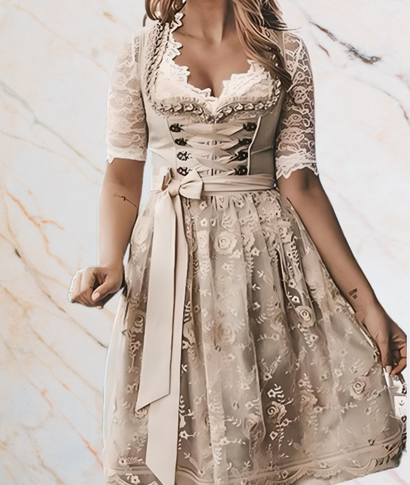 Elegantes figurbetontes Kleid für Damen – Claudia