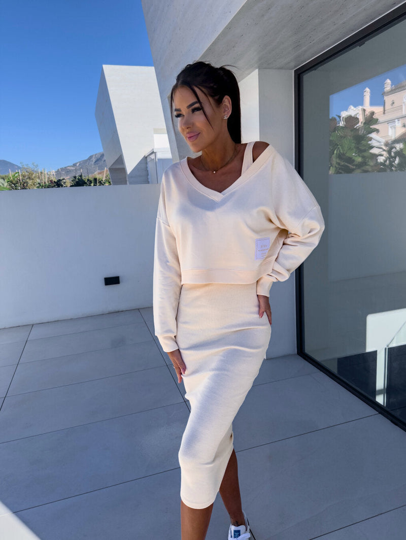 Elegantes und bequemes Outfit für jeden Anlass – Jule
