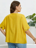 Bedrucktes Sommer-T-Shirt mit Knopfleiste – Lina