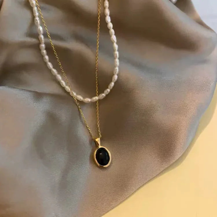 Schwarze Onyx- & Perlen-Stapelkette – Valeria